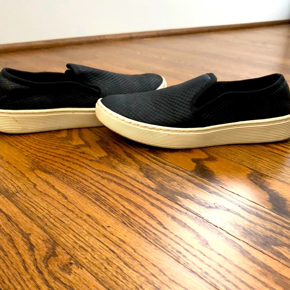 Black snake print loafers